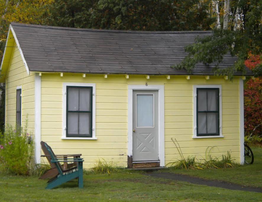 Katahdin Cabins Hotel Millinocket Exterior photo